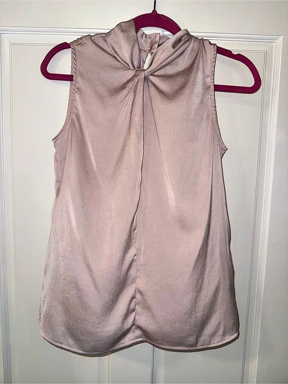 Banana Republic Ruched Neck Blouse in Pink Size XS Like New